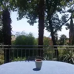 דירה Garden אופטיה